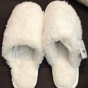 Fluffy slippers